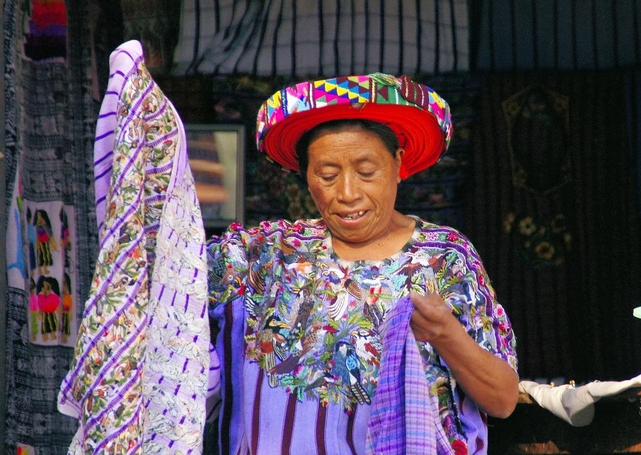 Los trajes típicos de la historia de Guatemala